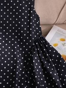 SHEIN Elladie kids 1件少女夏季新款露肩無袖背心上衣 波點印花 後背小V領設計 隱形拉鍊 3D可拆式大蝴蝶結 大下擺 側面抓皺 簡約百搭沙灘度假洋裝 - 黑色 - 查看 6