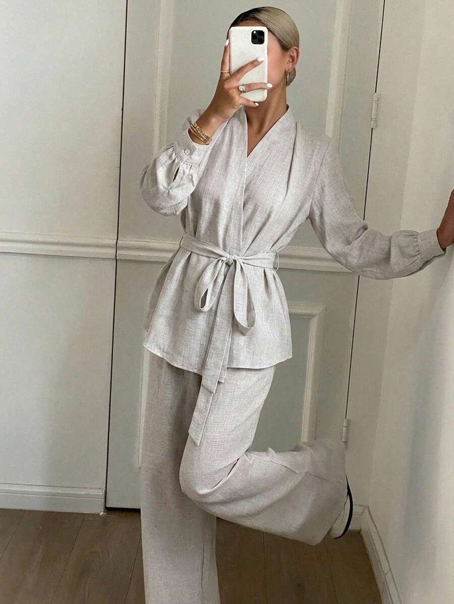 DAZY 春夏秋女款V領長袖綁腰寬鬆休閒襯衫配寬腿褲兩件套 - 杏色 - 查看 1