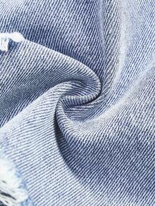 SHEIN Essnce Celana Pendek Denim Wanita Ukuran Besar untuk Musim Panas, Gaya Kasual, Modis, Gaya Jalanan, Cocok untuk Perjalanan Sehari-hari, dengan Detail Sobek dan Jumbai di Bagian Bawah. - Light Wash - View 4