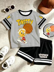 LOONEY TUNES X SHEIN GraphicGems 小男孩短袖T恤2件套，夏季黑白直條紋籃球印花短袖運動短褲套裝 - 黑色 - 查看 1