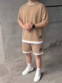 SHEIN 2件組兒童青少年男孩卡其色拼色2合1下擺設計高端簡約圓領T恤套裝,休閒學院風舒適時尚百搭柔軟面料,適合日常穿著、上學、旅行、戶外運動、音樂節、假期派對、夏季海灘度假、夏季氛圍、假期、春夏 - 卡其色 - 查看 5
