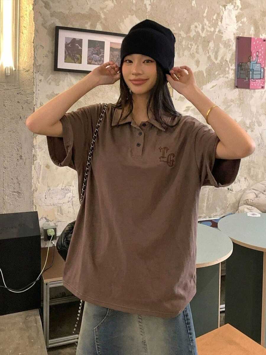 DAZY 女款字母印花短袖休閒 Polo 領 T 恤 夏季 - 杏色 - 查看 1