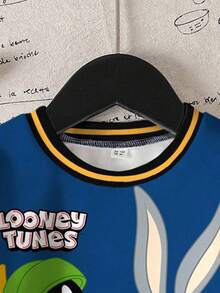 LOONEY TUNES X SHEIN 小男孩圆领长袖舒适休闲卡通可爱街头校园棒球夹克，撞色衣领和袖口英文字母图案运动衫 - 白色 - 查看 3