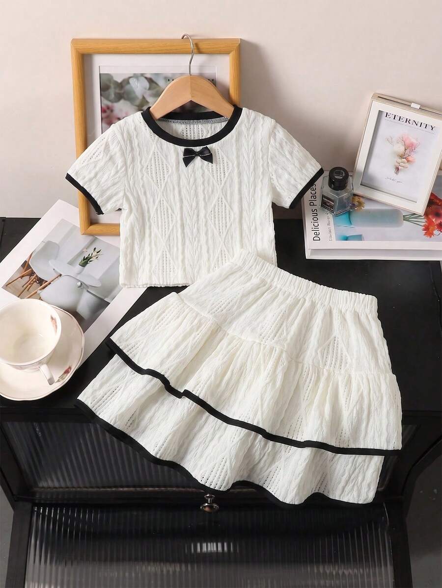 Elladie kids 女童套裝，蝴蝶結裝飾，刺繡圓領短袖紋理針織T恤搭配甜美蛋糕裙，適合日常休閒、清新夏季度假、海灘、出遊，可愛甜美穿搭