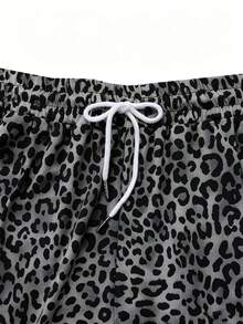 Manfinity Dauomo Men's Leopard Print Casual Shorts With Pockets - Grey - View 3