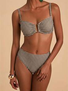 Travachic Bộ bikini 2 mảnh cho nữ size lớn mùa hè đi biển, áo bra cổ cut-out họa tiết kẻ caro và quần bơi - màu nâu - Xem 6