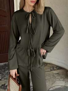 Cloudara WOMEN TWO PIECES OUTFIT WITH TIE KNOT DETAILED - Army Green - View 7