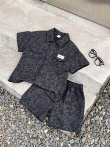 SHEIN Little Byeori 两件套男童休闲时尚舒适简约百搭宽松柔软短袖衬衫短裤套装，适合春夏、日常、运动、郊游、上学、聚会、节日、摄影等场合，韩版风格 - 黑色 - 查看 5