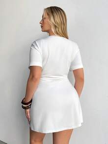Auralis Basic Summer White Short-Sleeved Plus-Size Loose Straight Dress With Lace Print, Modern And Elegant Sexy. Date Night - White - View 3