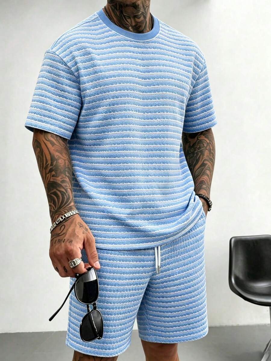 Manfinity CasualCool Men's Simple Crew Neck Short Sleeve T-Shirt And Shorts Set - Multicolor - View 1