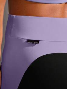 Powerista Short de sport décontracté ajusté en patchwork bleu pour femmes, pour l'entraînement quotidien et la gym, à porter tous les jours - Prune - Voir 5
