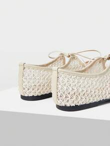 Mnmlis Sepatu Flat Wanita Model Strap-In Ujung Bulat - Aprikot 5 - View 4