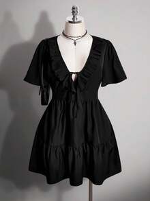 SHEIN ICON 大尺碼女款黑色荷葉邊領洋裝 - 黑色 - 查看 1