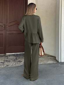 Cloudara WOMEN TWO PIECES OUTFIT WITH TIE KNOT DETAILED - Army Green - View 2