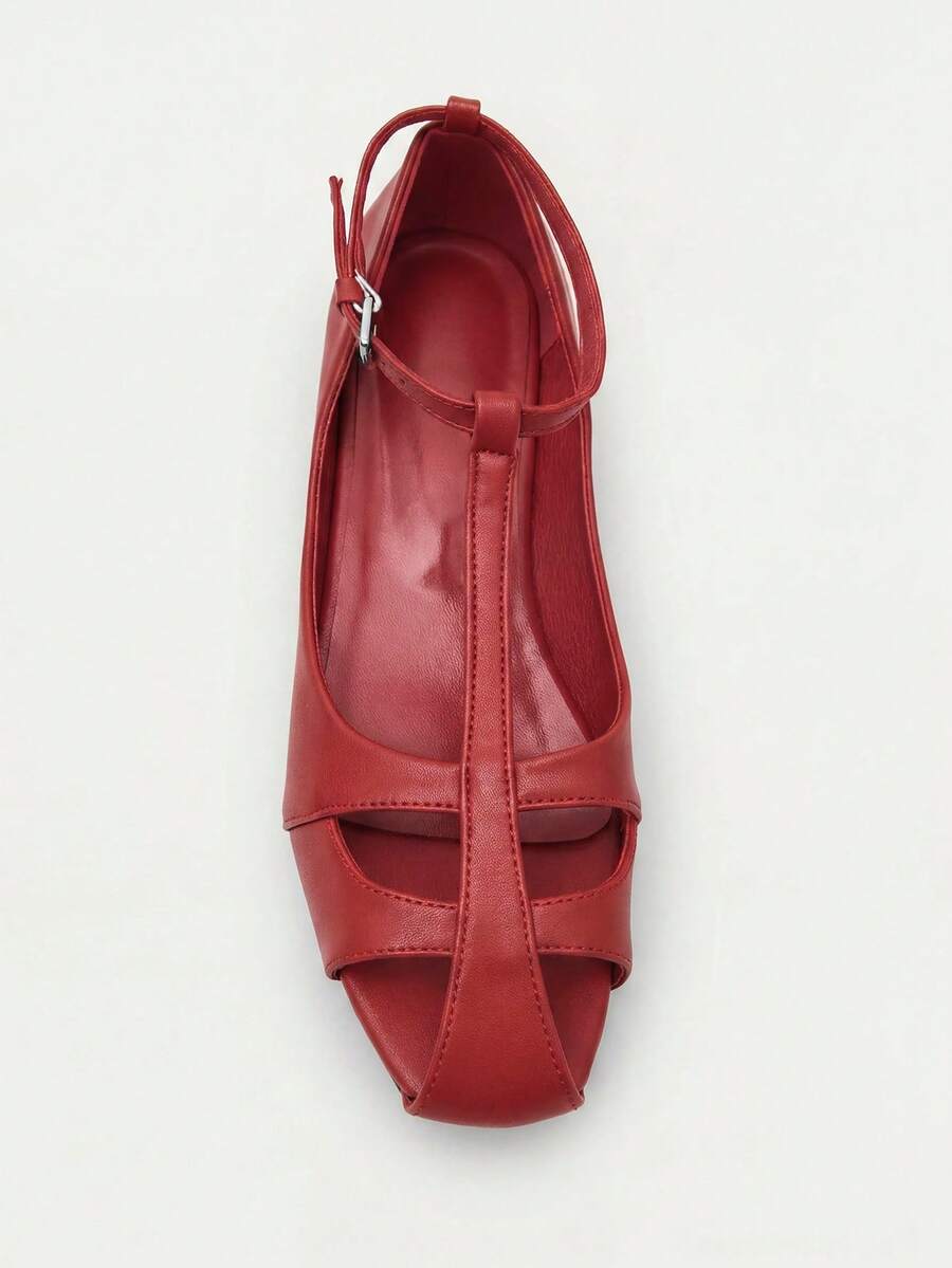 Nöista Sandal kulit datar klasik dengan desain tali T, bentuk ujung tertutup, dan gesper pergelangan kaki yang dapat disesuaikan. Alas kaki elegan abadi untuk sehari-hari. - Merah tua - View 1