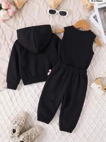 SHEIN 女嬰可愛休閒黑色蝴蝶結連帽衫、彈性腰長褲、吊帶背心 3 件套 - 黑色 - 查看 5