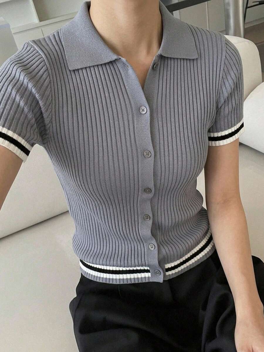 DAZY 女款翻領短袖修身針織上衣 - 深灰色 - 查看 1