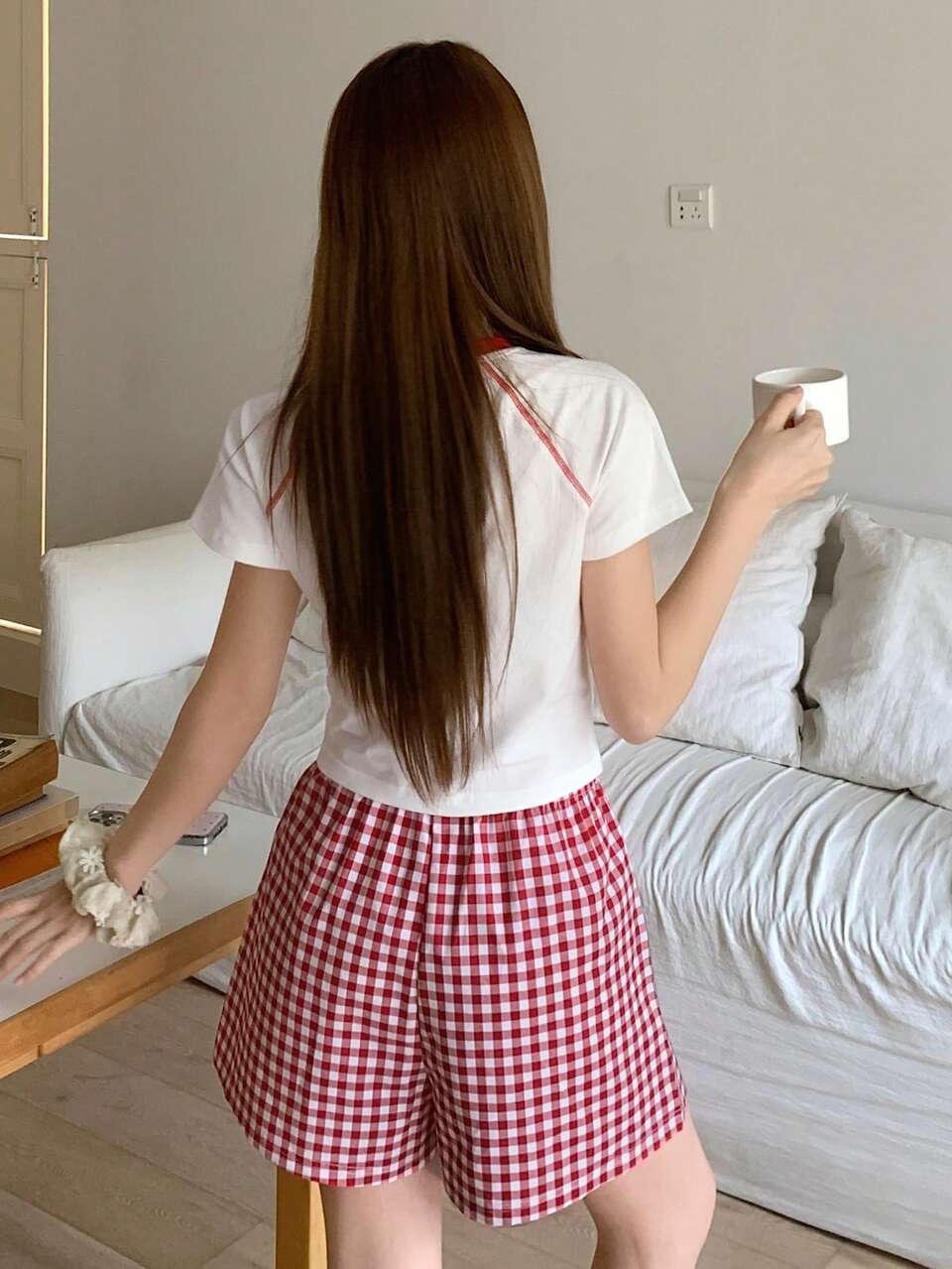 Women's Cartoon Print Raglan Sleeve T-Shirt And Plaid Shorts Pajama Set Summer