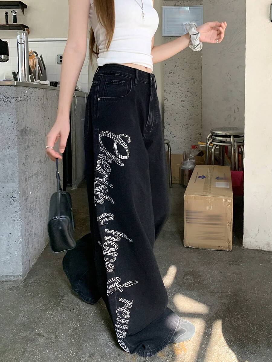 DAZY 女款水鑽韓風寬鬆牛仔褲可愛上衣