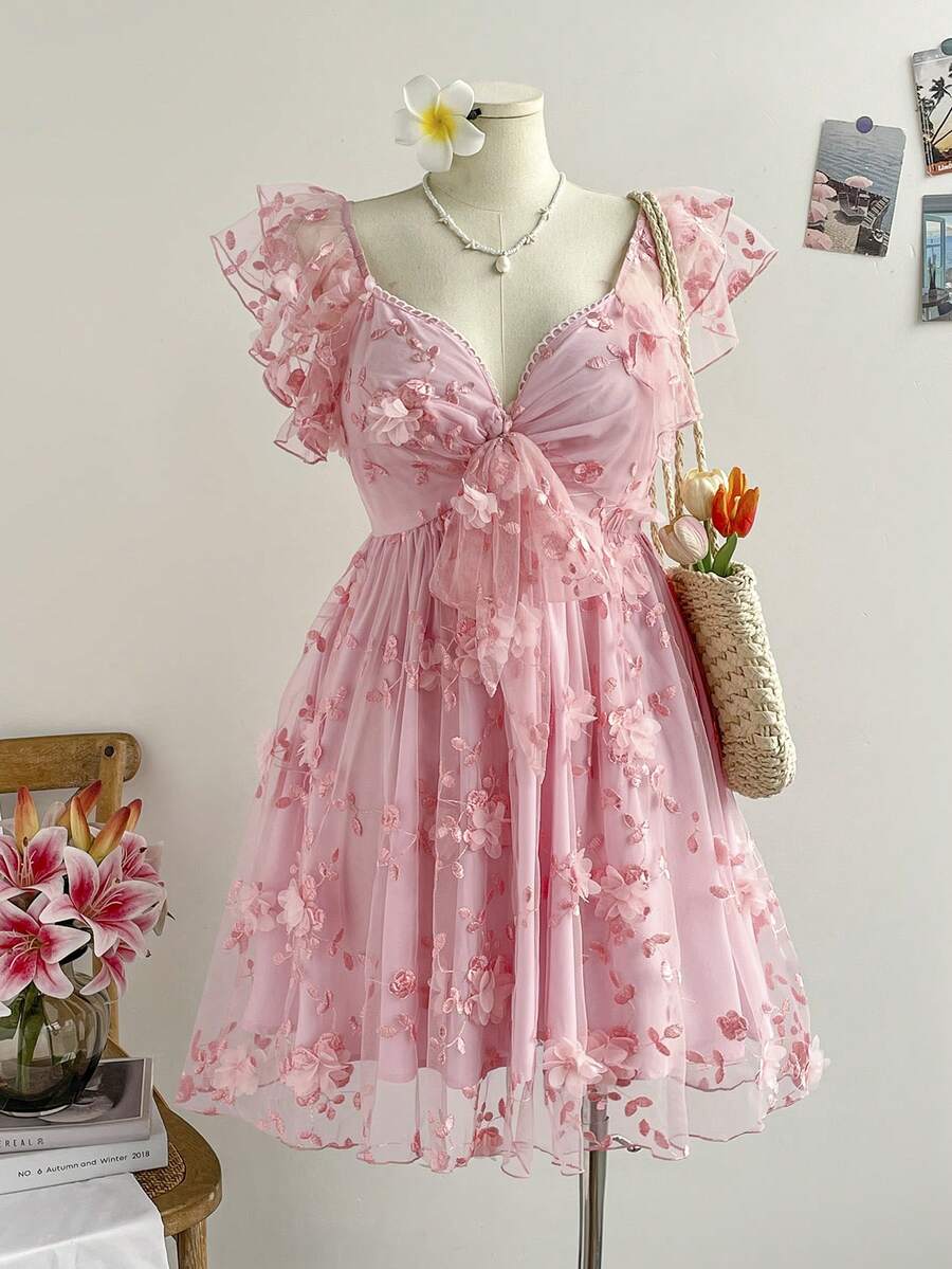 Soleia Gaun A-Line Ukuran Plus untuk Liburan Musim Semi/Panas, Warna Pink, Bordir Jala, Lengan Bergelombang, Lengan Pendek, Leher Bentuk Hati, Ikatan Pita di Depan - Berwarna merah muda - View 1