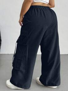 SHEIN CURVE+ 大尺碼女款黑色休閒牛仔通勤工裝褲，適合約會之夜、早午餐、夏季穿著 - 藏蓝色 - 查看 2