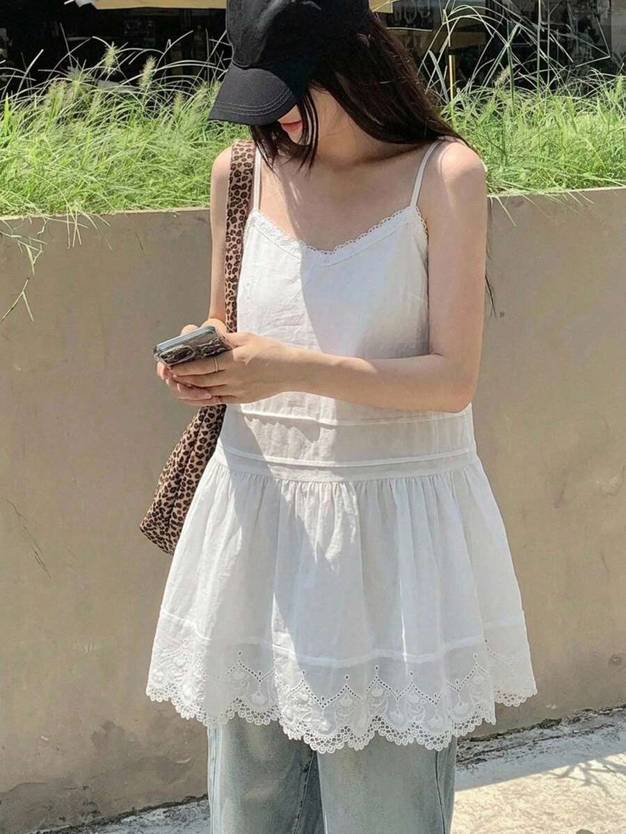 DAZY 女款度假風鏤空刺繡下擺休閒細肩帶背心上衣 夏季可愛上衣 - 白色 - 查看 1