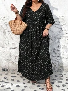 SHEIN CURVE+ 大尺碼 US22 音樂節、海邊度假、波希米亞風女款 V 領碎花印花抓皺休閒度假日常洋裝 - 黑色 - 查看 4