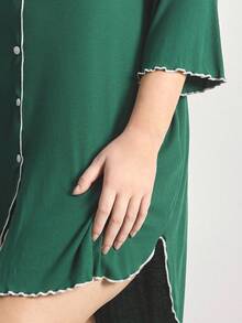 Ocili Ribbed Comfortable Wood Frill Trim Turndown Collar Shell Button Plus Size Nightgown - Dark Green - View 5