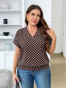 SHEIN LUNE 大尺碼女款V領圓點印花短袖時尚T恤 - 咖啡棕 - 查看 4