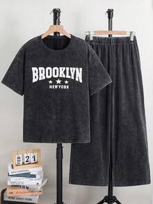 SHEIN 青少年男孩 2件/套休閒圖案圓領T恤與長褲套裝，返校服裝，基礎穿搭，適合學校、度假、旅行、運動，適用於春、夏、秋季穿搭 - 黑色 - 查看 5