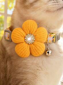 PETSIN 1 Stück Frühlings-Blumen-Haustierhalsband - Weicher Baumwollstoff mit Gänseblümchen-Muster, 3D-gestrickte Blume mit Strass-Akzent, verstellbare Schnellverschluss-Schnalle mit Glocke, frische Cottagecore-Ästhetik, perfekt für Picknicks und Spaziergänge Outdoor, passend für kleine Hunde und Katzen - Verschiedenfarbig - Übersicht 7