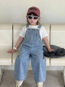 SHEIN Little Byeori 兒童小男孩休閒柔軟淺藍色牛仔寬鬆吊帶褲，夏季/秋季/冬季，男孩返校穿搭，幼兒連身褲，冬季牛仔褲 - 淺色水洗藍 - 查看 3