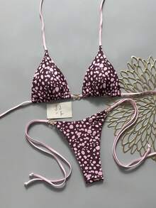 Swim Vcay 女款夏季海灘度假比基尼套裝 隨機蛇紋三角無鋼圈掛脖金屬飾邊上衣 側綁繩比基尼褲 - 粉色 - 查看 3