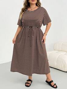 SHEIN CURVE+ 大尺碼女款休閒洋裝、短袖洋裝、條紋洋裝、女士夏季套裝、畢業洋裝、戶外穿著 - 彩色 - 查看 3