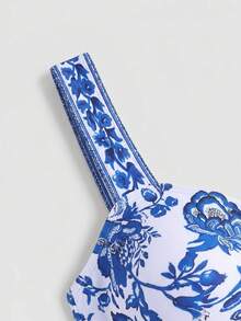 Sweetra CURVE Baju Renang Terusan Wanita Ukuran Besar Motif Bunga dengan Simpul di Depan, Model Camisole untuk Liburan Pantai Musim Panas - Blue and White - View 5