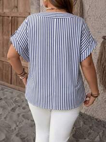 EMERY ROSE Plus Size Women's Striped Casual Vacation Top - Blue and White - View 2