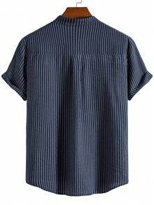 Manfinity Homme Hombres Camisa de rayas con botón irregular - Azul Marino - Ver 2