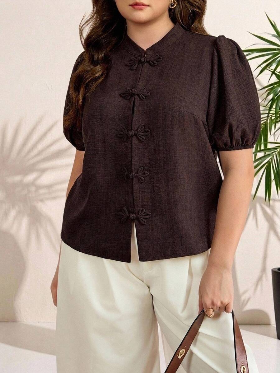 Comfylo 大码女式纯色休闲中式棕色纽扣衬衫,适合海滩度假、毕业典礼、母亲节等场合,大码纽扣衬衫,凸显曲线,咖啡棕色上衣,外出上衣 - 棕色 - 查看 1