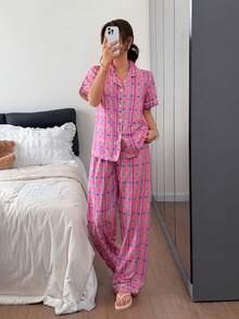 Napfluff Conjunto de pijama para mujer con estampado de cuadros rosas y pequeños corazones, solapa y manga corta, pantalones largos - Rosa - Ver 6