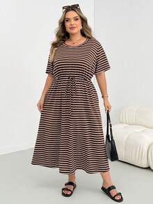 SHEIN CURVE+ 大尺碼女款休閒洋裝、短袖洋裝、條紋洋裝、女士夏季套裝、畢業洋裝、戶外穿著 - 彩色 - 查看 8