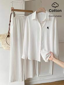 SHEIN EZwear 100%纯棉女士杏色梭织刺绣骑士长袖衬衫和裤子休闲套装，适合日常街头穿着、夏季上衣、通勤、约会、聚会、秋冬夏三季、圣诞节、新年、感恩节、派对、婚礼、海滩、毕业典礼、时尚、优雅、休闲、外出、约会、预订、通勤、闪亮、情人节、优雅、度假、休闲、Y2K、外出、毕业典礼等场合。 - 白色 - 查看 7