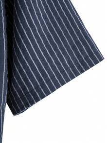 Manfinity Homme Hombres Camisa de rayas con botón irregular - Azul Marino - Ver 4