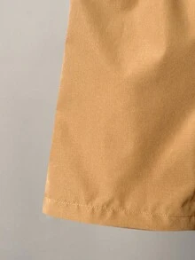 Souflis Souflis 2件組男童幼童套裝，男童套裝，夏季復古條紋紋理短袖POLO衫 + 休閒短褲2件組，上衣特點為翻領小V領設計，華夫格紋理針織條紋面料，復古配色並內建紋理圖案 - 卡其色 - 查看 7