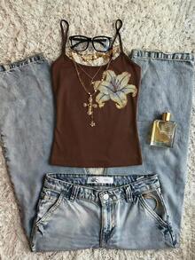 SHEIN EZwear 花卉串珠刺绣亮片休闲简约波西米亚风优雅浪漫复古棕蓝色花卉图案吊带背心，适合音乐节、海滩、度假、夏季外出穿着。 - 棕色 - 查看 4