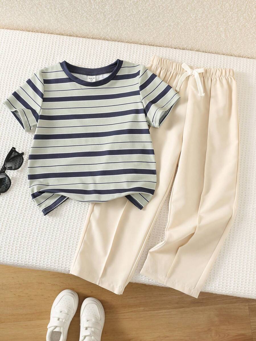 SHEIN 2pcs Kids Young Boy Casual Versatile Striped Pattern Crew Neck Patchwork Pullover Short Sleeve T-Shirt Solid Color Loose Long Pants Knit 2-Piece Set Suitable For School, Garden, Beach, Birthday, Spring, Summer, Autumn, Winter Seasons