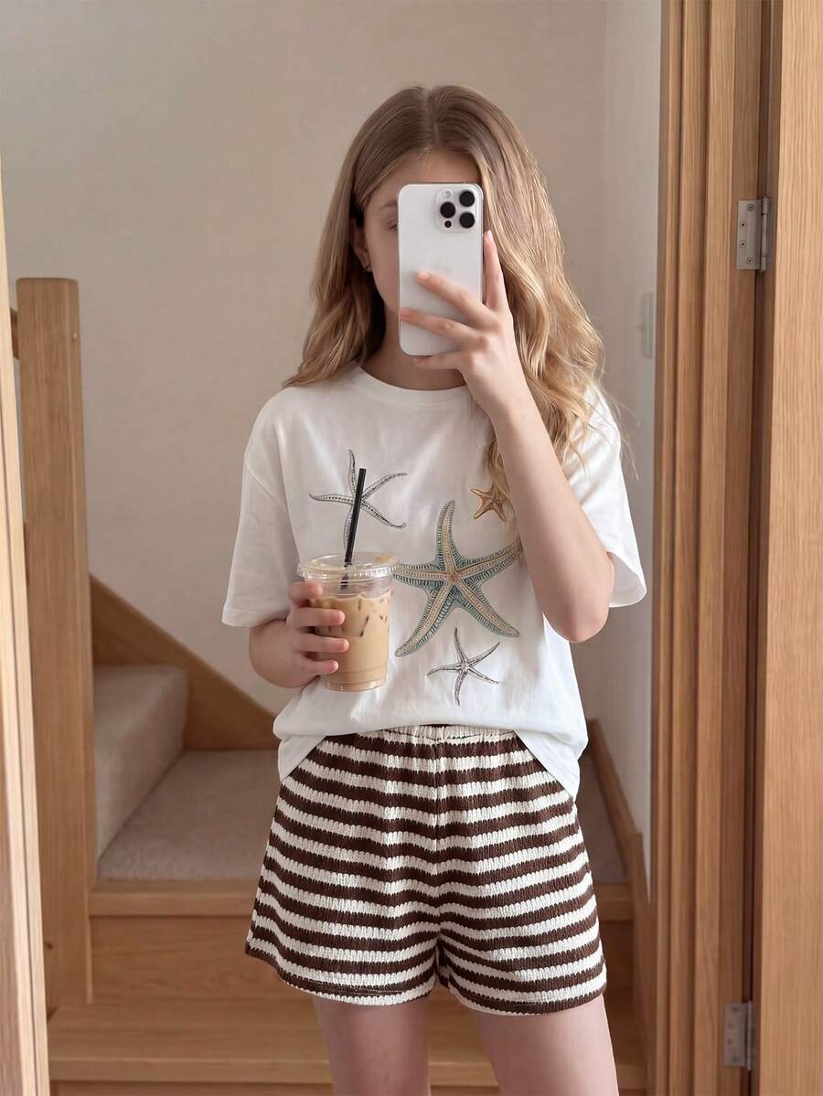 SHEIN 青少年女孩夏季新款休閒度假日常套裝 紋理條紋寬鬆短袖T恤短褲套組 - 白色 - 查看 1