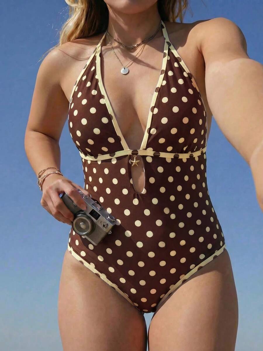 Swim Mod 2026新款女款夏季時尚掛脖綁帶深V領修身高衩波點印花休閒度假一件式泳衣 - 咖啡棕 - 查看 1