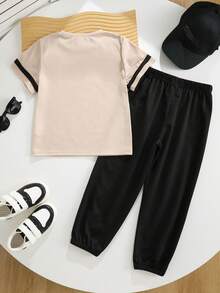 SHEIN 2件/組兒童青少年男孩休閒百搭印花圖案混搭粗細羅紋圓領短袖T恤與慢跑褲針織套裝，男孩服裝，運動長褲，男孩夏季服裝，套裝，校服上衣，返校服裝男孩，黑色圖案T恤，秋季長褲 - 彩色 - 查看 3