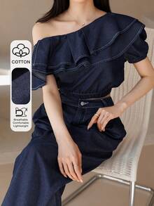 DAZY Set Atasan Crop Top Berkerah Asimetris Berkerut dan Celana Jeans Wanita, Warna Biru Tua, Elegan untuk Kencan Musim Panas - Dark Wash - View 1