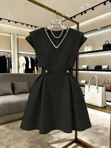 SHEIN Clasi 女款素色珠飾V領收腰顯瘦通勤日常優雅洋裝 - 黑色 - 查看 4